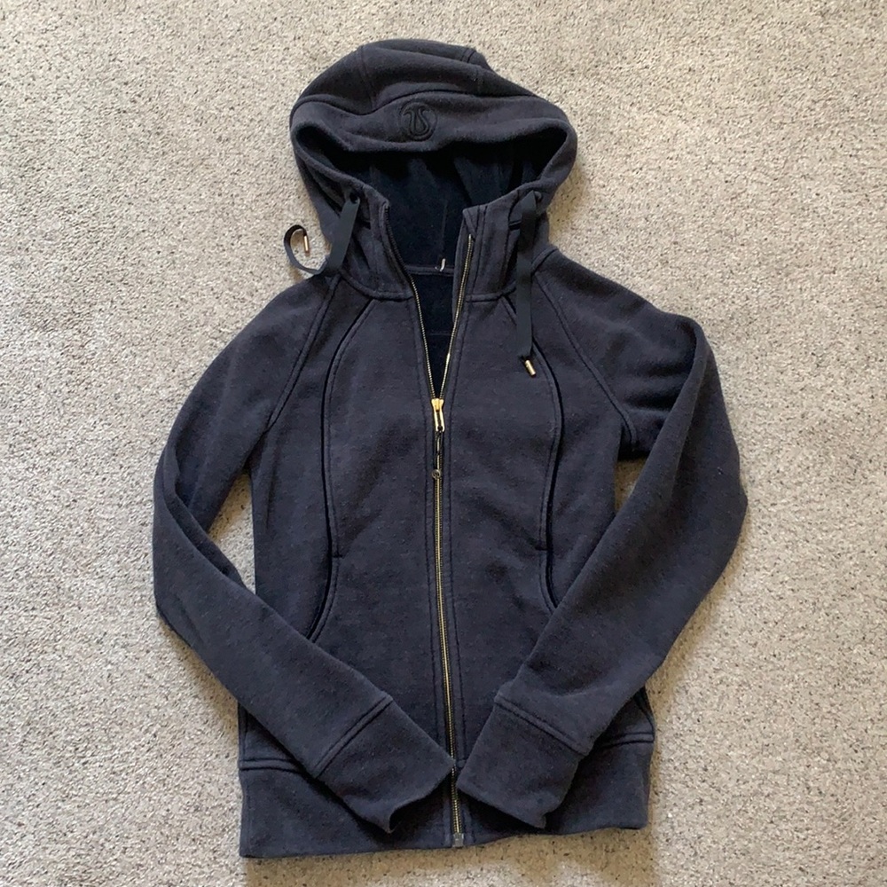 Lululemon sweatshirt